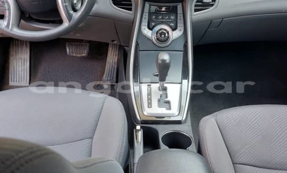 Comprar Usado Hyundai Elantra Vermelho Carro em Luanda em Luanda Province Comprar Usado Hyundai Elantra Vermelho Carro em Luanda em Luanda Province