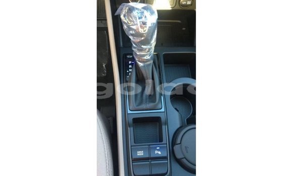 Comprar Importar Hyundai Tucson Branco Carro em Import - Dubai em Bengo Province Comprar Importar Hyundai Tucson Branco Carro em Import - Dubai em Bengo Province