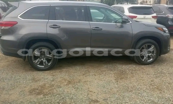 Acheter Occasion Voiture Toyota Highlander Autre à Luena, Moxico Acheter Occasion Voiture Toyota Highlander Autre à Luena, Moxico