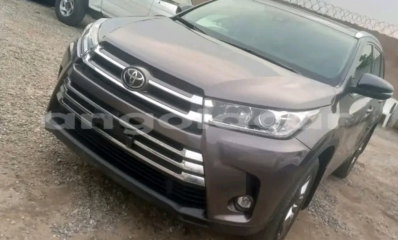 Comprar Usado Toyota Highlander Outro Carro em Luena em Moxico Comprar Usado Toyota Highlander Outro Carro em Luena em Moxico