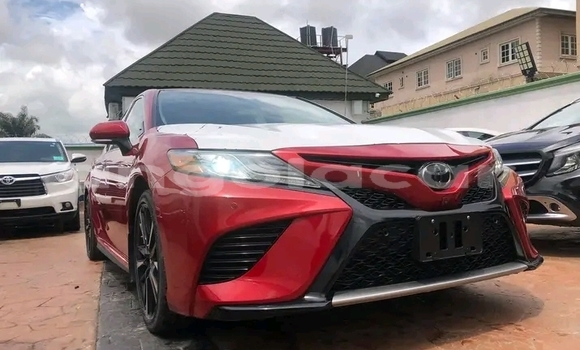 Comprar Usado Toyota Camry Vermelho Carro em Luena em Moxico Comprar Usado Toyota Camry Vermelho Carro em Luena em Moxico