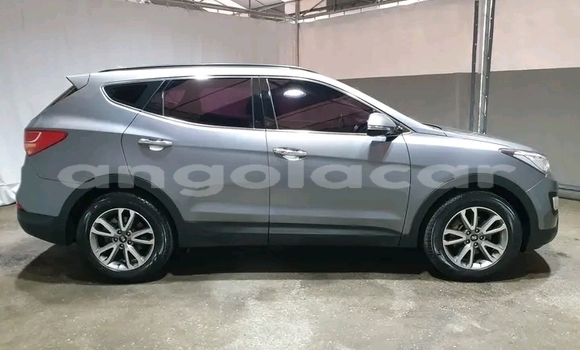 Buy Used Hyundai Santa Fe Silver Car in Luanda in Luanda Province Buy Used Hyundai Santa Fe Silver Car in Luanda in Luanda Province