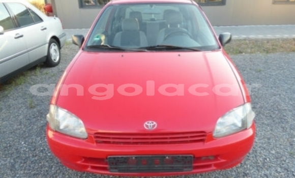 Buy Used Toyota Starlet Silver Car in Luanda in Luanda Province