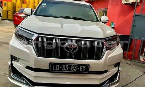 Acheter Occasion Voiture Toyota Land Cruiser Prado Blanc à Luanda, Province de Luanda Acheter Occasion Voiture Toyota Land Cruiser Prado Blanc à Luanda, Province de Luanda