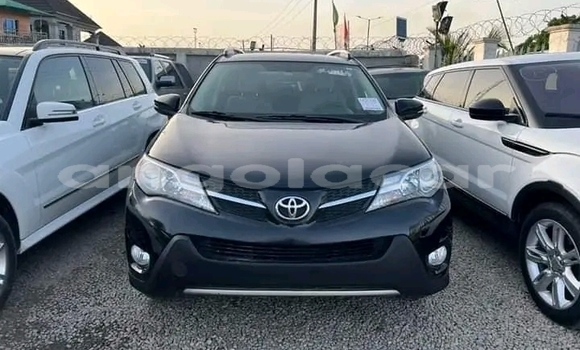 Comprar Usado Toyota RAV4 Preto Carro em Luanda em Luanda Province