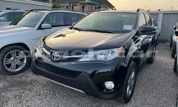 Comprar Usado Toyota RAV4 Preto Carro em Luanda em Luanda Province Comprar Usado Toyota RAV4 Preto Carro em Luanda em Luanda Province