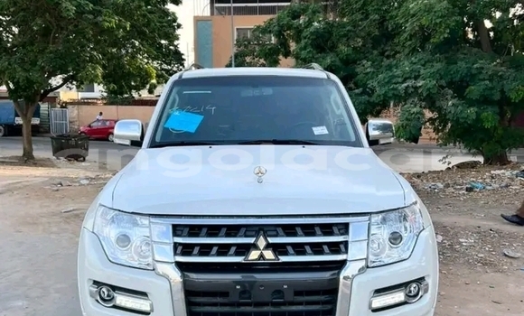 Comprar Usado Mitsubishi Pajero Branco Carro em Luanda em Luanda Province Comprar Usado Mitsubishi Pajero Branco Carro em Luanda em Luanda Province