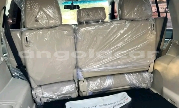 Comprar Usado Mitsubishi Pajero Branco Carro em Luanda em Luanda Province Comprar Usado Mitsubishi Pajero Branco Carro em Luanda em Luanda Province
