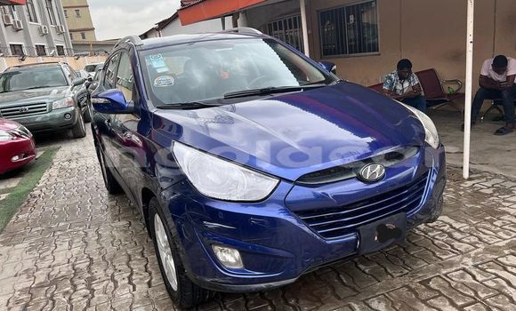 Comprar Usado Hyundai ix35 Azul Carro em Luanda em Luanda Province