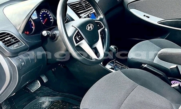Comprar Usado Hyundai Accent Azul Carro em Luanda em Luanda Province Comprar Usado Hyundai Accent Azul Carro em Luanda em Luanda Province