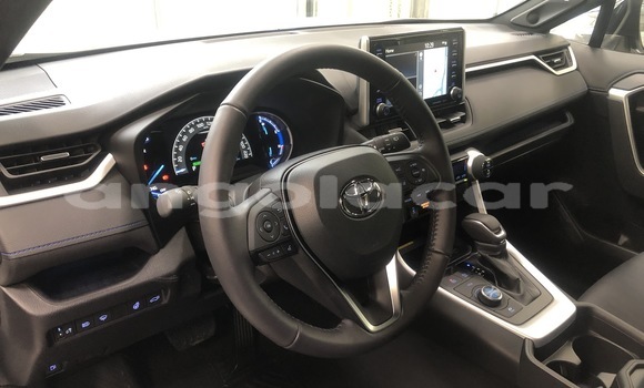 Acheter Occasion Voiture Toyota RAV4 Blanc à Luanda, Province de Luanda Acheter Occasion Voiture Toyota RAV4 Blanc à Luanda, Province de Luanda