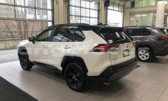 Acheter Occasion Voiture Toyota RAV4 Blanc à Luanda, Province de Luanda Acheter Occasion Voiture Toyota RAV4 Blanc à Luanda, Province de Luanda