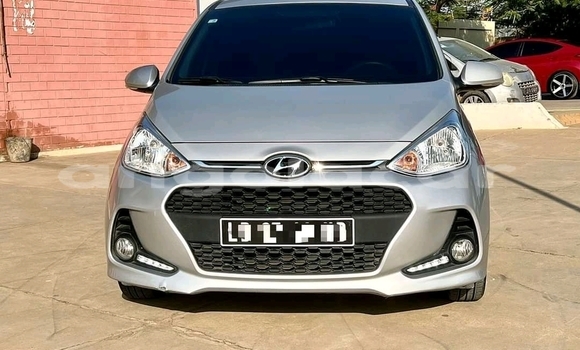 Acheter Occasion Voiture Hyundai i10 Gris à Luanda, Province de Luanda Acheter Occasion Voiture Hyundai i10 Gris à Luanda, Province de Luanda