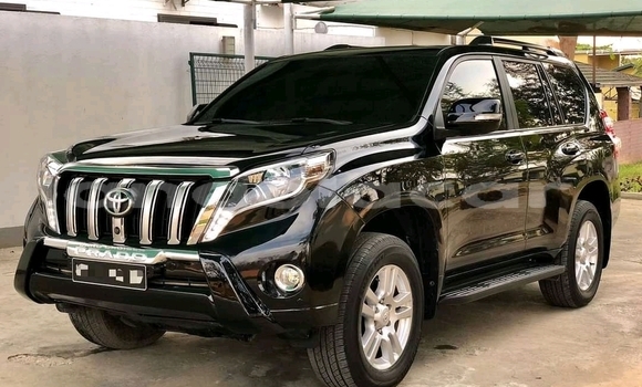 Comprar Usado Toyota Prado Preto Carro em Luanda em Luanda Province