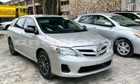Buy Used Toyota Corolla Silver Car in Luena in Moxico