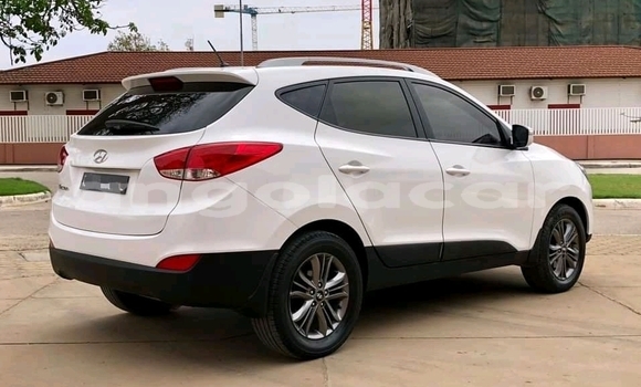Buy Used Hyundai Tucson White Car in Luena in Moxico Buy Used Hyundai Tucson White Car in Luena in Moxico