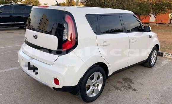 Acheter Occasion Voiture Kia Soul Blanc à Luena, Moxico Acheter Occasion Voiture Kia Soul Blanc à Luena, Moxico