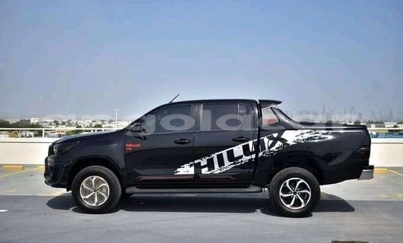 Buy Used Toyota Hiluxe Revo Black Car in Luena in Moxico Buy Used Toyota Hiluxe Revo Black Car in Luena in Moxico