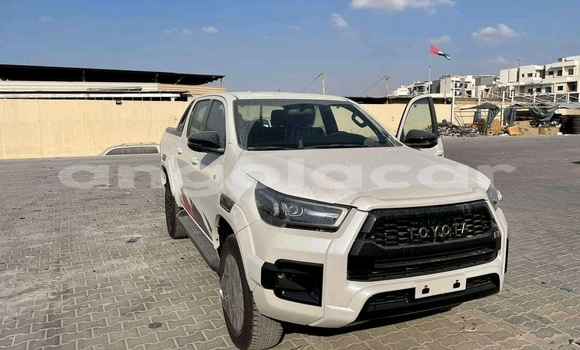 Buy Used Toyota Hilux Black Car in Luena in Moxico Buy Used Toyota Hilux Black Car in Luena in Moxico