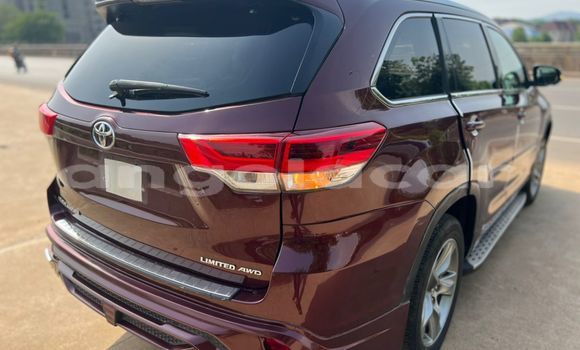 Comprar Usado Toyota Highlander Vermelho Carro em Luanda em Luanda Province Comprar Usado Toyota Highlander Vermelho Carro em Luanda em Luanda Province