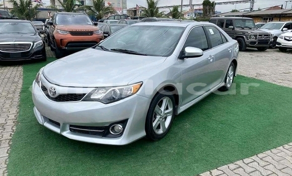 Acheter Occasion Voiture Toyota Camry Gris à Benguela, Benguela