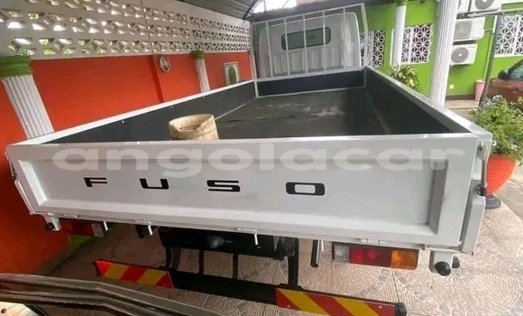 Buy Used Mitsubishi Attrage White Car in Luanda in Luanda Province Buy Used Mitsubishi Attrage White Car in Luanda in Luanda Province