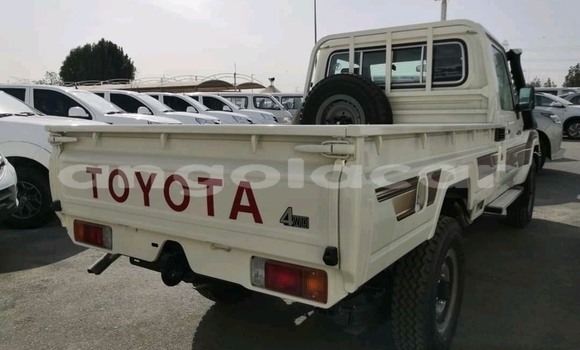 Acheter Occasion Voiture Toyota Pickup Blanc à Benguela, Benguela Acheter Occasion Voiture Toyota Pickup Blanc à Benguela, Benguela
