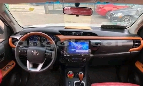 Comprar Usado Toyota Hilux Branco Carro em Luanda em Luanda Province Comprar Usado Toyota Hilux Branco Carro em Luanda em Luanda Province