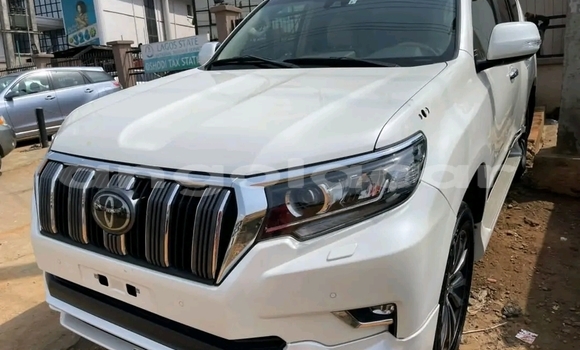 Acheter Occasion Voiture Toyota Prado Blanc à Luanda, Province de Luanda Acheter Occasion Voiture Toyota Prado Blanc à Luanda, Province de Luanda