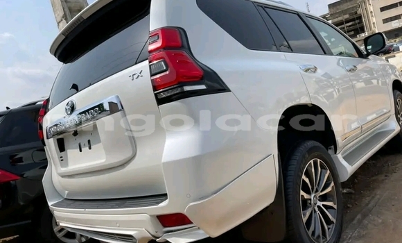 Acheter Occasion Voiture Toyota Prado Blanc à Luanda, Province de Luanda Acheter Occasion Voiture Toyota Prado Blanc à Luanda, Province de Luanda