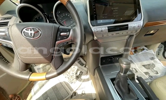 Acheter Occasion Voiture Toyota Prado Blanc à Luanda, Province de Luanda Acheter Occasion Voiture Toyota Prado Blanc à Luanda, Province de Luanda
