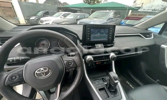Buy Used Toyota RAV4 White Car in Luanda in Luanda Province Buy Used Toyota RAV4 White Car in Luanda in Luanda Province