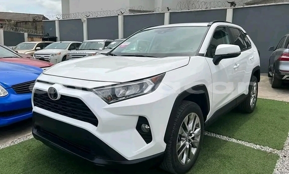 Buy Used Toyota RAV4 White Car in Luanda in Luanda Province Buy Used Toyota RAV4 White Car in Luanda in Luanda Province