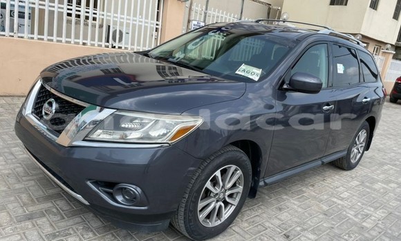 Buy Used Nissan Pathfinder Black Car in Luanda in Luanda Province Buy Used Nissan Pathfinder Black Car in Luanda in Luanda Province