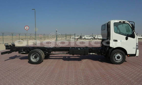 Acheter Neuf Utilitaire Hino 916 Blanc à Import - Dubai, Province de Bengo Acheter Neuf Utilitaire Hino 916 Blanc à Import - Dubai, Province de Bengo