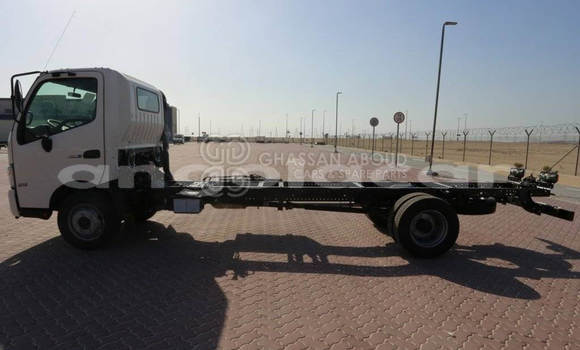 Acheter Neuf Utilitaire Hino 916 Blanc à Import - Dubai, Province de Bengo Acheter Neuf Utilitaire Hino 916 Blanc à Import - Dubai, Province de Bengo