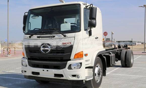 Medium with watermark hino gh bengo province import dubai 27333