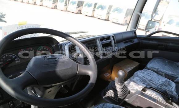 Acheter Neuf Utilitaire Hino GH Blanc à Import - Dubai, Province de Bengo Acheter Neuf Utilitaire Hino GH Blanc à Import - Dubai, Province de Bengo