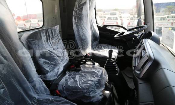 Acheter Neuf Utilitaire Hino GH Blanc à Import - Dubai, Province de Bengo Acheter Neuf Utilitaire Hino GH Blanc à Import - Dubai, Province de Bengo