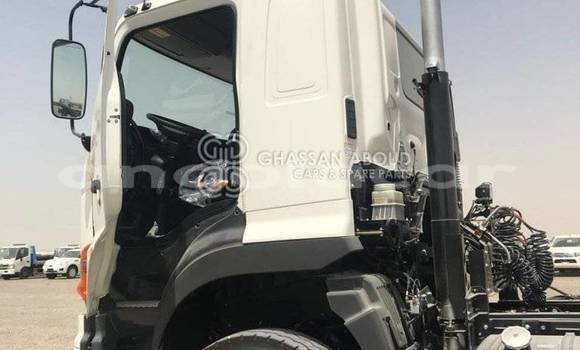 Acheter Neuf Utilitaire Hino SV Blanc à Import - Dubai, Province de Bengo Acheter Neuf Utilitaire Hino SV Blanc à Import - Dubai, Province de Bengo