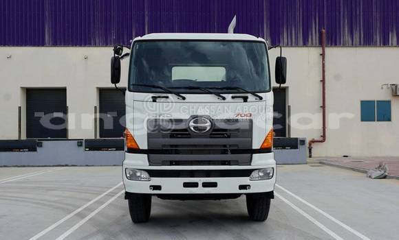 Acheter Neuf Utilitaire Hino SV Blanc à Import - Dubai, Province de Bengo Acheter Neuf Utilitaire Hino SV Blanc à Import - Dubai, Province de Bengo