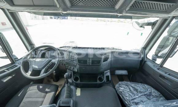 Acheter Neuf Utilitaire Iveco Trakker Blanc à Import - Dubai, Province de Bengo Acheter Neuf Utilitaire Iveco Trakker Blanc à Import - Dubai, Province de Bengo