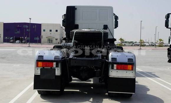 Acheter Neuf Utilitaire Iveco Trakker Blanc à Import - Dubai, Province de Bengo Acheter Neuf Utilitaire Iveco Trakker Blanc à Import - Dubai, Province de Bengo