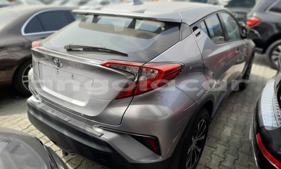 Comprar Usado Toyota C-HR Preto Carro em Huambo em Huambo Comprar Usado Toyota C-HR Preto Carro em Huambo em Huambo
