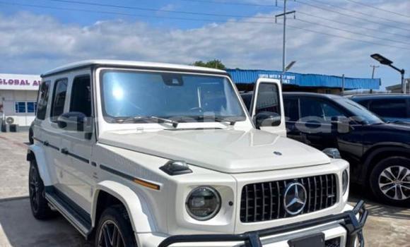 Buy Used Mercedes-Benz AMG GLC White Car in Luanda in Luanda Province Buy Used Mercedes-Benz AMG GLC White Car in Luanda in Luanda Province