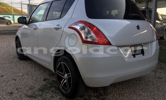 Acheter Occasion Voiture Suzuki Swift Blanc à Luanda, Province de Luanda Acheter Occasion Voiture Suzuki Swift Blanc à Luanda, Province de Luanda