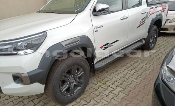 Buy Used Toyota Hilux White Car in Luanda in Luanda Province Buy Used Toyota Hilux White Car in Luanda in Luanda Province