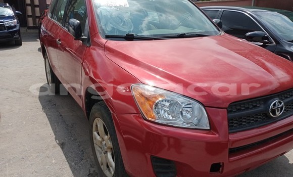 Acheter Occasion Voiture Toyota RAV4 Rouge à Luanda, Province de Luanda Acheter Occasion Voiture Toyota RAV4 Rouge à Luanda, Province de Luanda