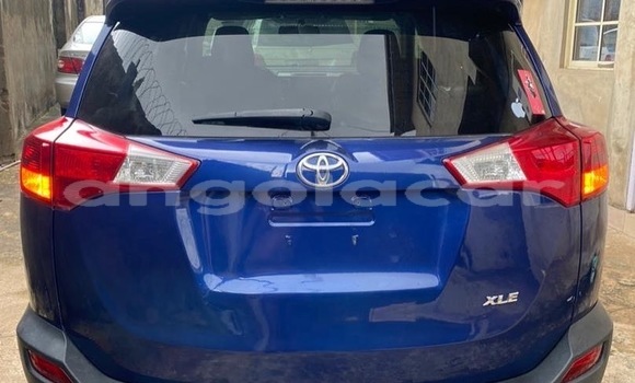 Comprar Usado Toyota RAV4 Azul Carro em Luanda em Luanda Province Comprar Usado Toyota RAV4 Azul Carro em Luanda em Luanda Province