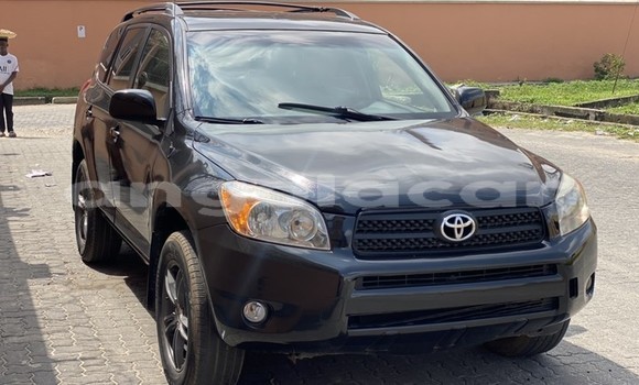 Comprar Usado Toyota RAV4 Outro Carro em Luanda em Luanda Province Comprar Usado Toyota RAV4 Outro Carro em Luanda em Luanda Province